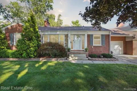 13934 Farley, Redford, MI 48239