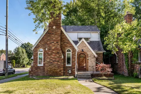 5810 Grayton St, Detroit, MI 48224
