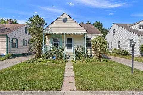 19495 Dalby, Redford, MI 48240