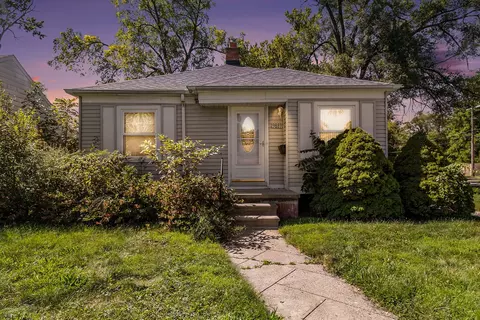 19889 Five Points St, Redford, MI 48240