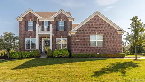 22249 Lujon Dr, Northville, MI 48167