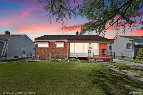 6503 Gilman St, Garden City, MI 48135