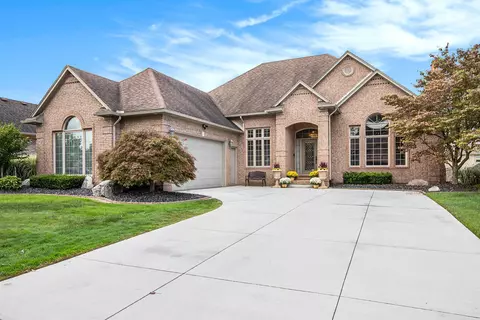 51833 Blue Spruce Dr, Macomb, MI 48042