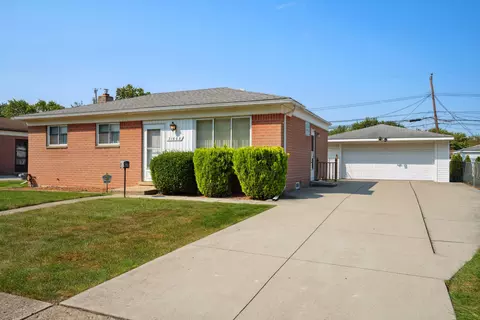 31665 Hayes Rd, Warren, MI 48088