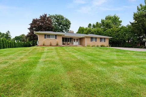 34206 W 13 Mile Rd, Farmington Hills, MI 48331