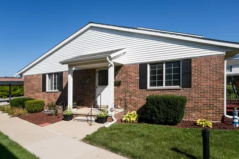 125 Cuttle Rd #B11, Marysville, MI 48040