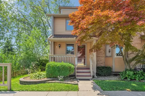 25990 Saint Clair Plc Pl #1, Harrison, MI 48045