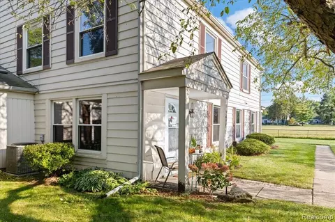 2855 Glenwood, Lake Orion, MI 48360