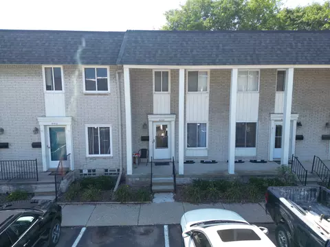 4408 15 Mile Rd #75, Sterling Heights, MI 48310