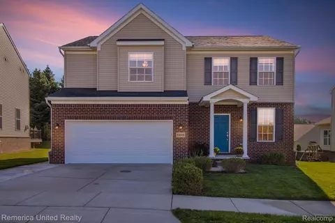 59606 Twin Pines Dr, Lyon, MI 48165