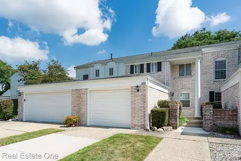 169 Manor Way, Rochester Hills, MI 48309