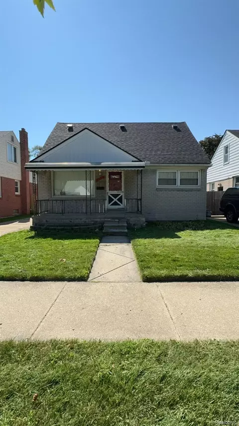 823 Harrison Blvd, Lincoln Park, MI 48146
