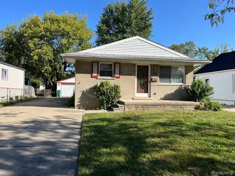 28516 Beechwood St, Garden City, MI 48135