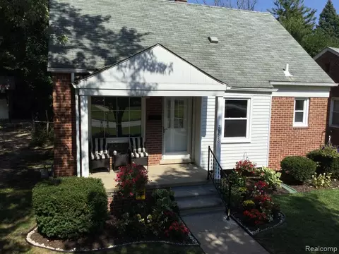 26088 Fordson, Redford, MI 48239