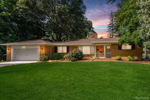 33322 Myrna, Livonia, MI 48154