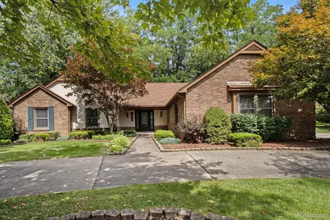 46956 Woodbend, Northville, MI 48167