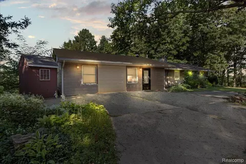 1190 Tracilee Dr, Marion, MI 48843