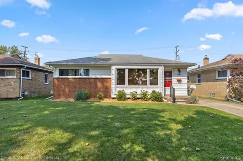 13568 Edison St, Southgate, MI 48195