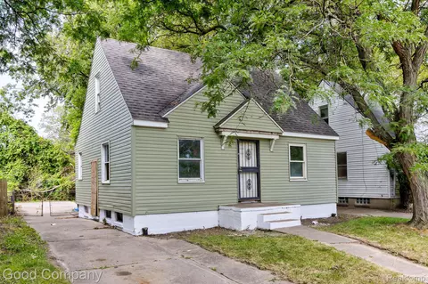 20099 Barlow St, Detroit, MI 48205