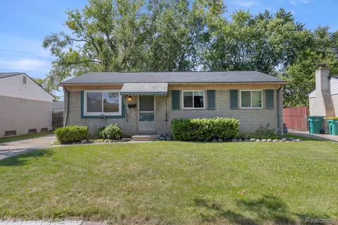 9346 Chamberlain St, Romulus, MI 48174