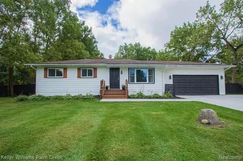 4071 Morgan Rd, Lake Orion, MI 48359
