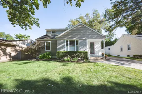 14080 Ludlow St, Oak Park, MI 48237