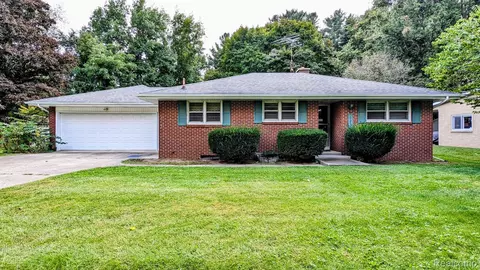 6364 State Rd, Vassar, MI 48768