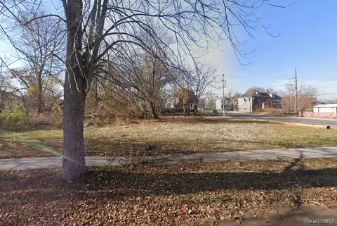 4547 Sheridan St, Detroit, MI 48214