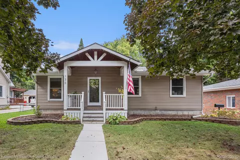 136 W Hollister St, Romeo, MI 48065