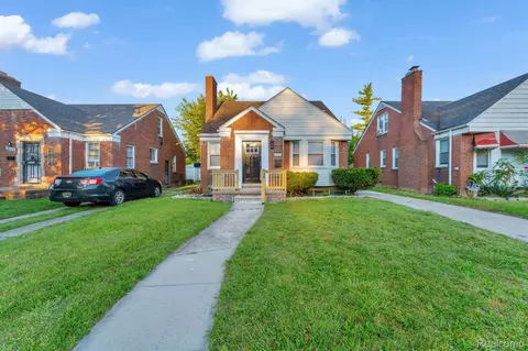 19421 Whitcomb St, Detroit, MI 48235