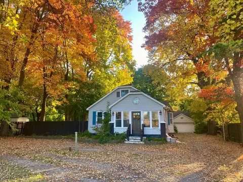 8536 Ortonville Rd, Independence, MI 48348