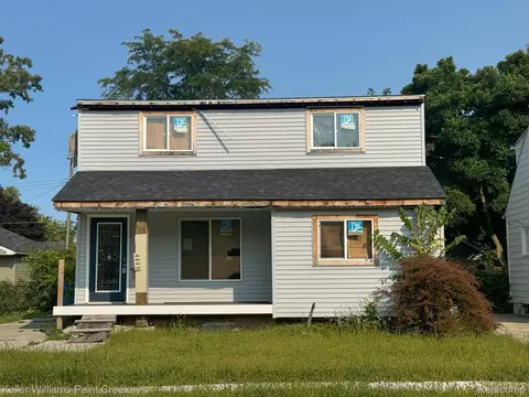 4445 Croissant St, Dearborn Heights, MI 48125