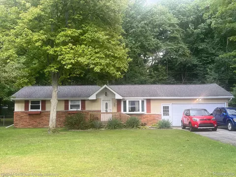 4891 Iroquois Trl, Clyde, MI 48049