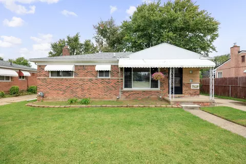 15291 Frazho Rd, Roseville, MI 48066