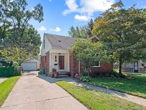 657 Pearson St, Ferndale, MI 48220