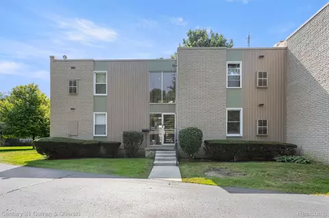 32989 Fargo St 43 K St #43, Livonia, MI 48152