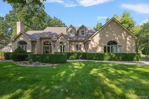4090 Saint Andrews St, Genoa, MI 48843