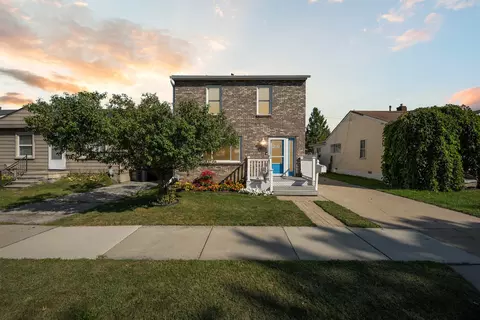 17219 Lowell St, Roseville, MI 48066