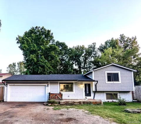 6915 Pontiac Lake Rd, Waterford, MI 48327