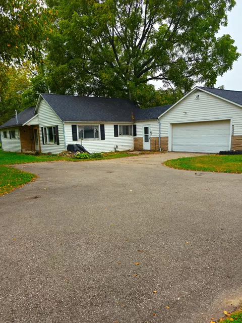 11040 Potter Rd, Flushing, MI 48433