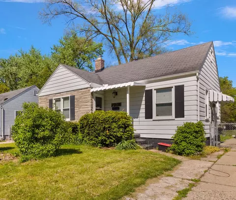 23100 Majestic St, Oak Park, MI 48237