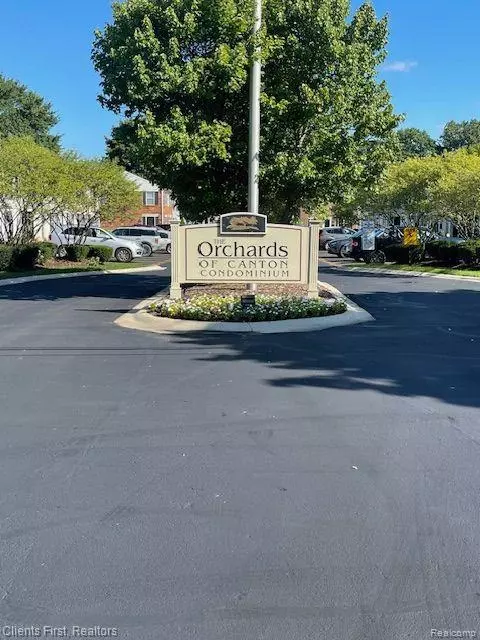 1764 Orchard Dr, Canton, MI 48188