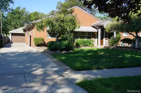 7928 Birch St, Taylor, MI 48180