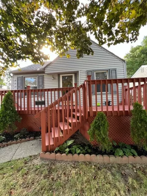 4220 W Mildred St N, Wayne, MI 48184