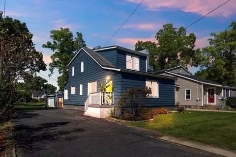 196 Oakmont, Auburn Hills, MI 48326