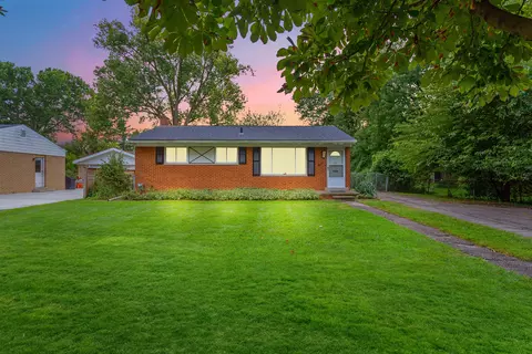 5148 Elmer Ave, Warren, MI 48092