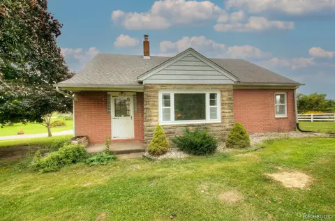9015 Argentine Rd, Deerfield, MI 48451