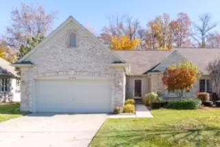 40246 Riverbend Dr, Sterling Heights, MI 48310