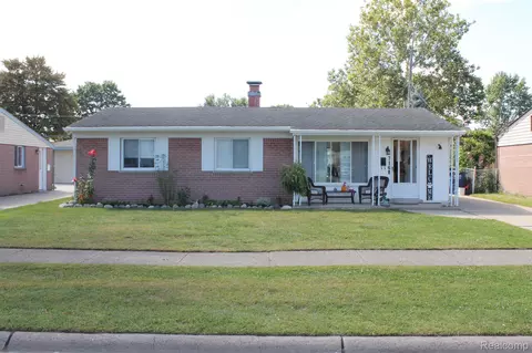716 Van Lawn St, Westland, MI 48186