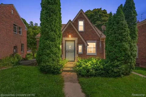 11674 Riad St, Detroit, MI 48224